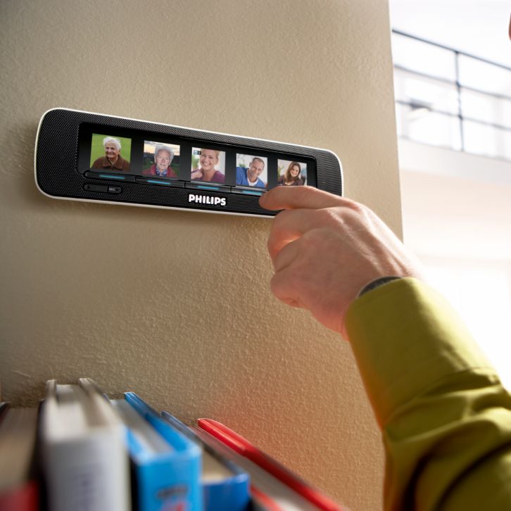 Stylish clock radio with voice messaging