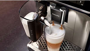 Silky smooth milk froth thanks to high speed LatteGo system
