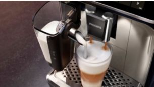 Silky smooth milk froth thanks to high speed LatteGo system