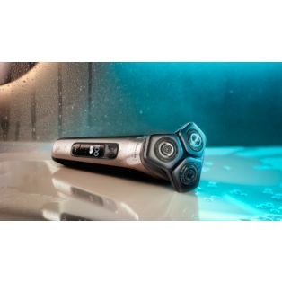 Shaver series 9000 Wet & Dry electric shaver with SkinIQ