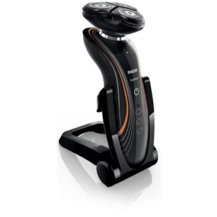 Shaver series 7000 SensoTouch 습식 및 건식면도가 가능한 전기면도기