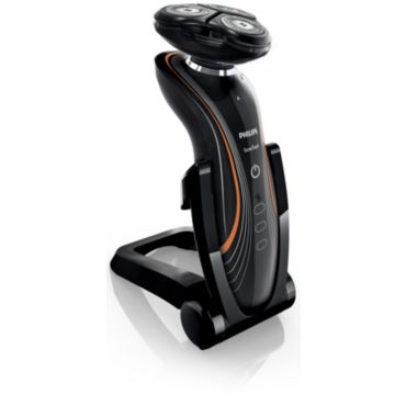 Shaver series 7000 SensoTouch 습식 및 건식면도가 가능한 전기면도기