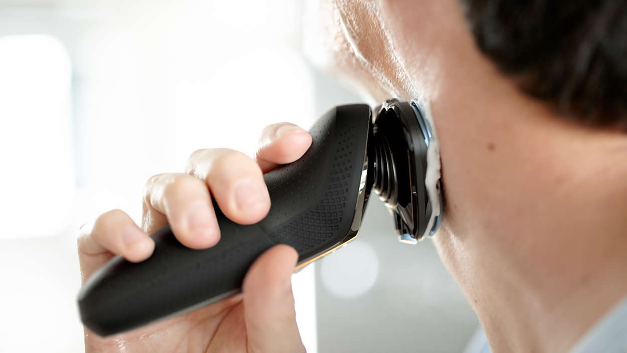 Shaver series 6000 ウェット&ドライ電気シェーバー S6680/26 | Philips Shaver series 6000 ウェット&ドライ電気シェーバー S6680/26 | Philips
