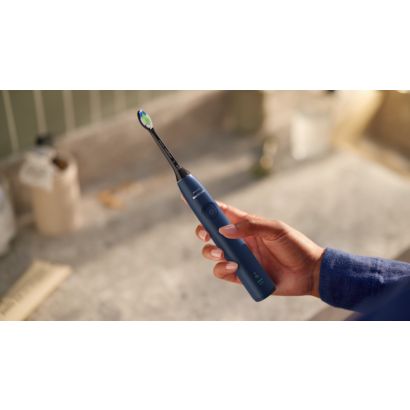 Superior plaque removal and whiter teeth*