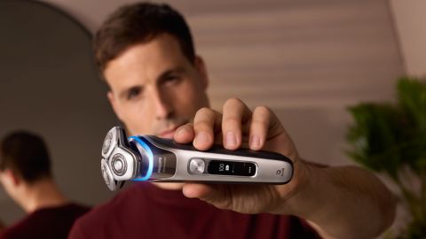How to use your S9000 shaver
