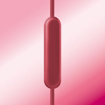 Built-in mic switches from music to phone calls