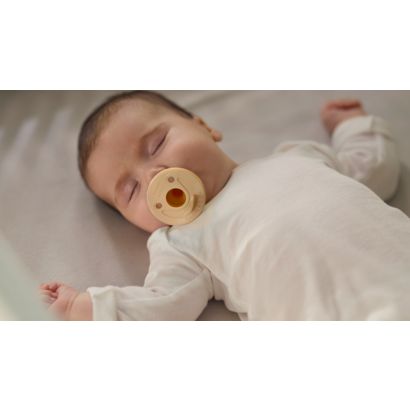 Supports baby’s natural suckling need