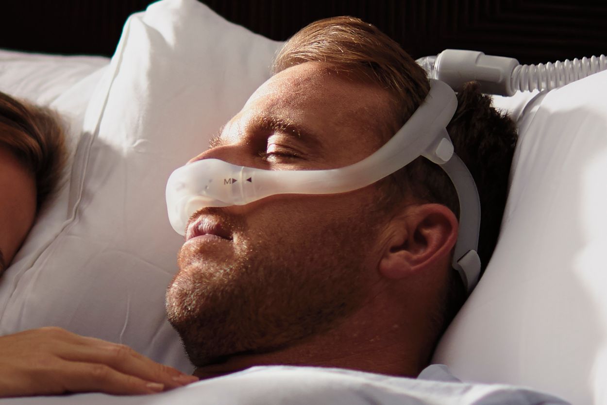 Respironics DreamWear Under-the-nose Nasal Mask