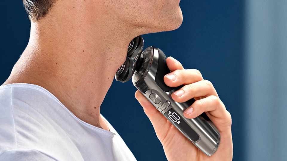 Shaver S9000 Prestige Wet & dry electric shaver, Series 9000