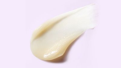 淡黄色油膏质地