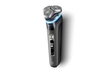 搭载 SkinIQ 技术的干湿两用电动剃须刀