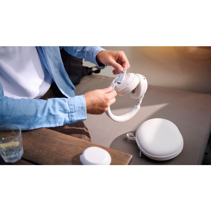 Superb sound, replaceable battery