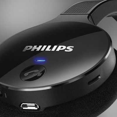 Enjoy balanced, natural sound via 32mm neodymium drivers