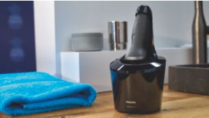 SmartClean keeps your shaver like new