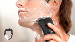 Get a comfortable dry or refreshing wet shave with Aquatec