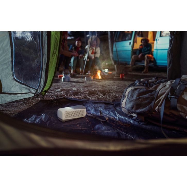 Go move! The small speaker with bold sound.