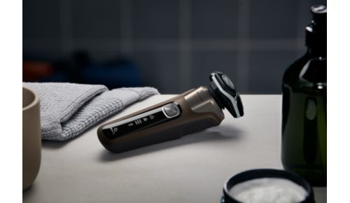 Wyświetlacz LED z ikonami umożliwiającymi intuicyjną obsługę golarki