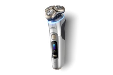 Wet and Dry Electric Shaver with SkinIQ Pro