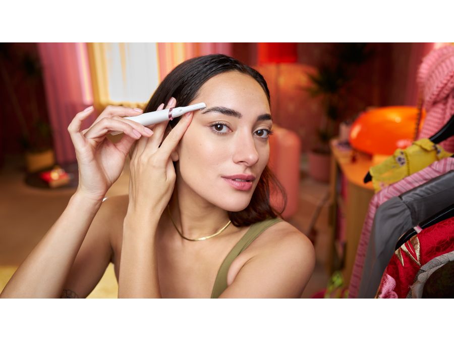 Spolu so zastrihávačom v tvare pera Satin Compact