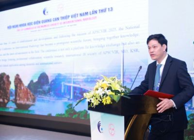 PGS.TS. Vũ Đăng Lưu – Chủ tịch Chi hội Điện quang Can thiệp Việt Nam phát biểu tại hội nghị