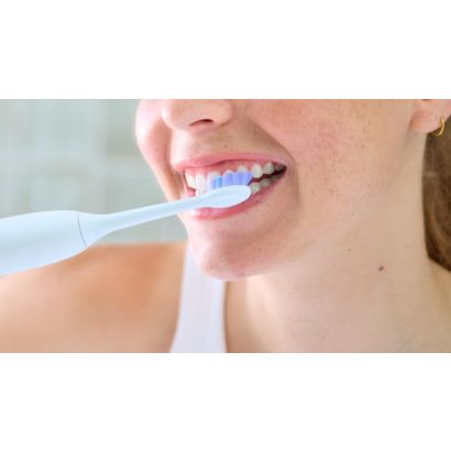 The brush head for sensitive teeth and gums
