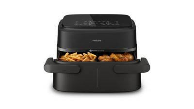Airfryer flexible basket with fries and chicken