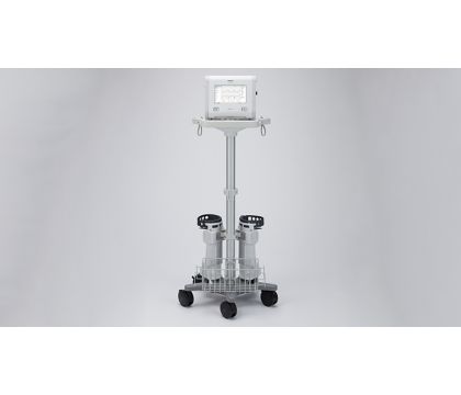 Ventilador Trilogy EV300 en su soporte rodante.