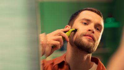 Philips OneBlade 360 with Connectivity Face + Body, Electric Beard Trimmer,  Shaver and Body Groomer with 360 Blade tech, 1x360 Blade for face, 5in1