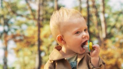 Extra-firm teat for healthy teething