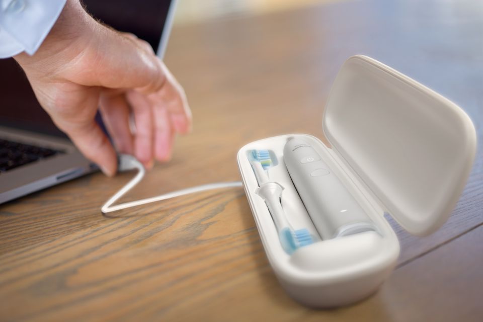 Philips Electric Toothbrush Sonicare Diamond Clean 9000 (Portable Travel Case/Ch