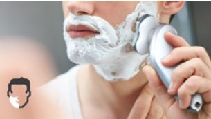 Få en behageligt tør barbering eller en forfriskende våd barbering med Aquatec