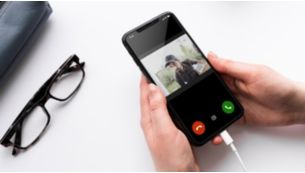 Observez, écoutez, et parlez avec chaque visiteur à distance avec l'application