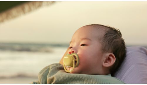 Extra-large airholes let baby's skin breathe