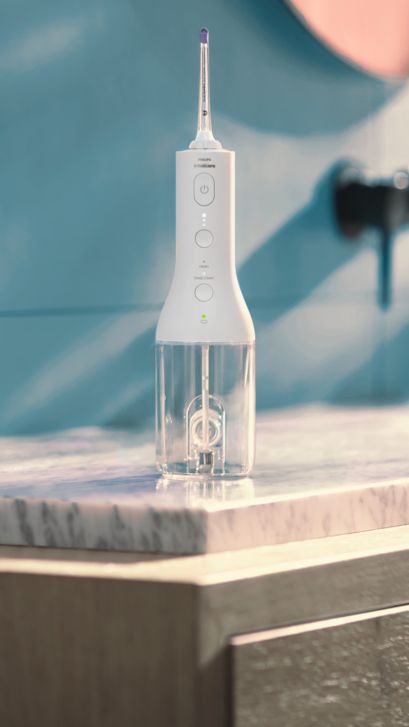 Helfen Sie Patientinnen und Patienten Ihre Zahnfleischgesundheit mit dem Power Flosser zu verbessern