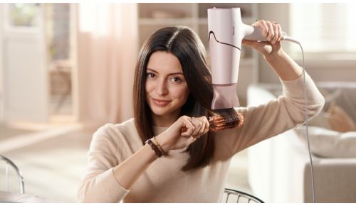 Slim nozzle for touch-ups and detailed styling