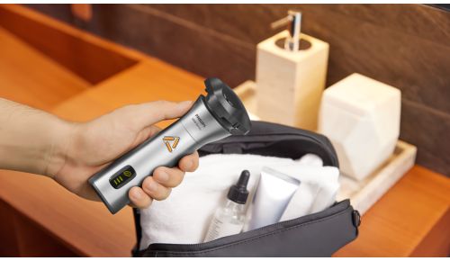 Protective cap keeps the shaving head clean