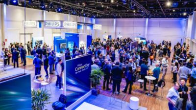 Visão geral da exposição de tecnologia em saúde Philips ConnectDay em São Paulo, Brasil