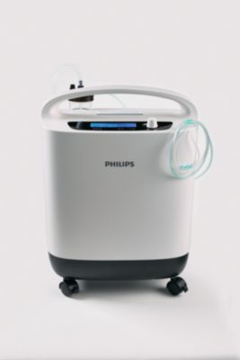 Close-up van een oxygen concentrator tegen een witte achtergrond
