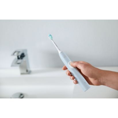 歯ぐきにやさしく、歯垢に強く。電動歯ブラシはさらに進化した。