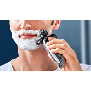 Shaver S9000 Prestige Wet and dry electric shaver, Series 9000
