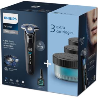 Shaver series 7000 Wet and dry electric shaver set with 4 accessories