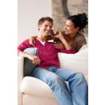 Объединяет людей