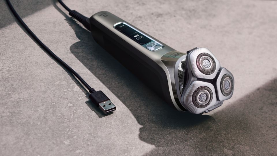 i9000 Prestige Wet&Dry Electric Shaver with SenseIQ XP9203