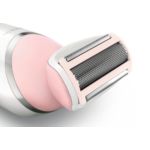 Glides smoothly for a skin friendly shave