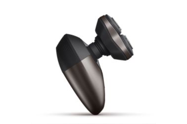 Premium shaver with deluxe accessories