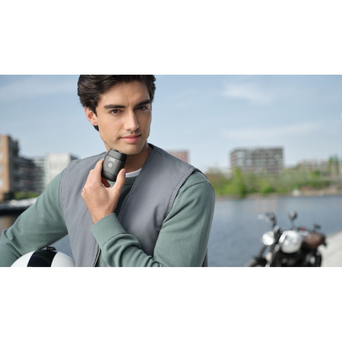 Norelco Philips Shaver 500 Series Wet & Dry Electric Compact Shaver