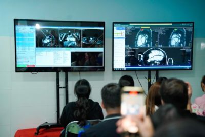 Các học viên tham dự khóa đào tạo cộng hưởng từ tim và xử lý hình ảnh sau chụp