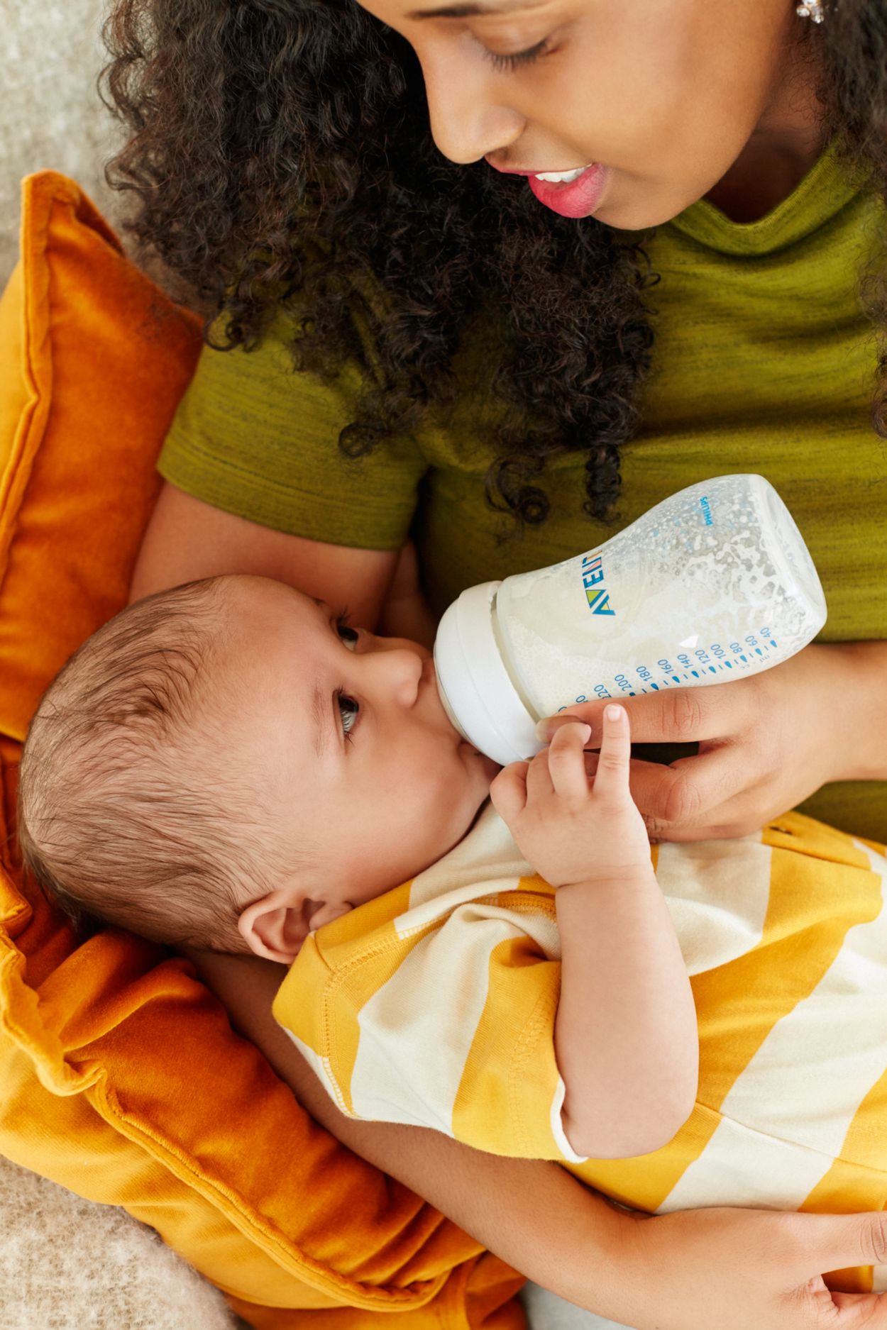 Le biberon idéal pour nourrir votre bébé. Découvrez le confort avec Avent  Natural +3mois.