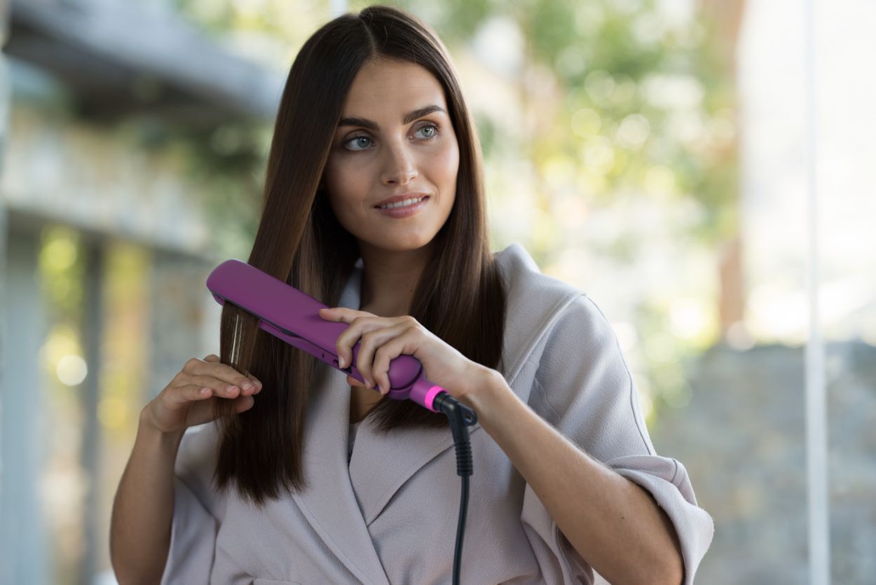 Selfie Straightener BHS384 00 Philips