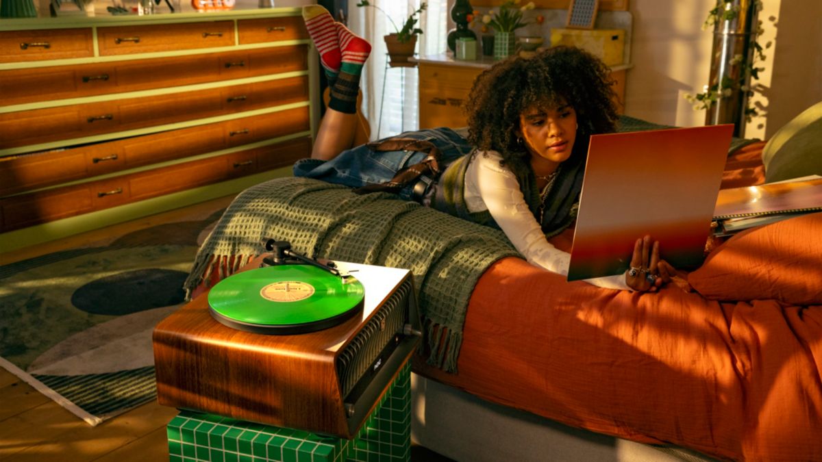 Philips Audio 2025: Century Serie (V9000) - The Tina